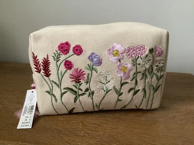 £11.99 • Buy Lovely Accessorize   Spring Flower Make Up Bag Rrp £17 Bnwt
