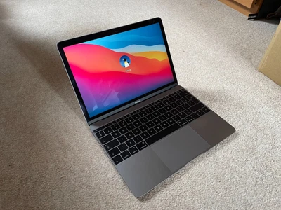 £100 • Buy 12-inch Apple MacBook 1.1GHz Core M 8GB RAM 256GB SSD Early 2015 - Space Grey
