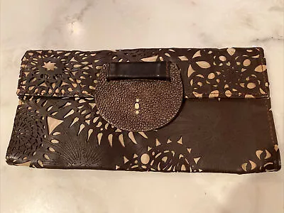 R&Y Augousti Womens Reticulated Leather Magnetic Clutch Handbag • $98