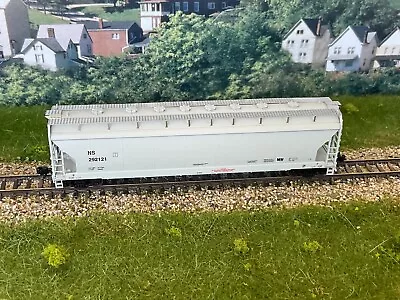 N-Scale Atlas Norfolk Southern NS #292121 ACF Pressureaide Hopper 50002712 • $19.99