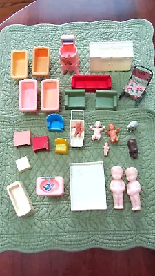 Vintage 1950's Dollhouse Baby Furniture And Babies - Lot 27 • $19.99