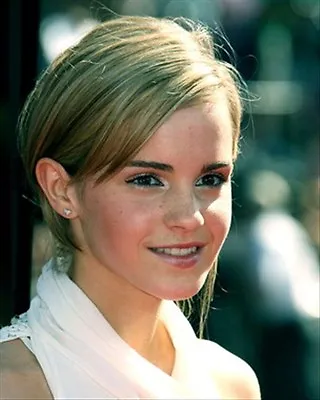 EMMA WATSON Poster Print 24x20  Lovely Photo 275959 • $37.55