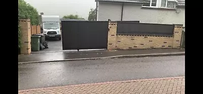 £1 • Buy AUTOMATIC ELECTRIC  SLIDING GATES-the Price Is For Making An Offer