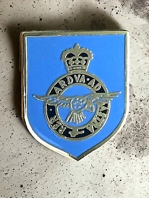 RAF SHIELD Metal Enamel Pin Badge ROYAL AIR FORCE AIRFORCE BRITISH MILITARY M020 • £2.99