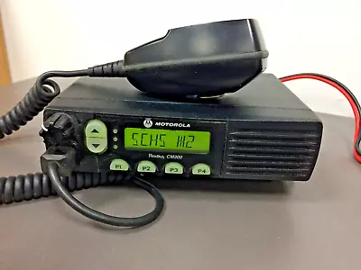 Motorola Radius CM300 UHF 32 CH 40 W AAM50RPF9AA1AN  W MIC Mount PROGM • $289