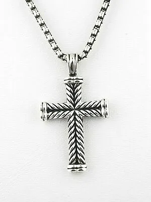 David Yurman Sterling Silver Chevron Cross Pendant & Chain 20' • $299