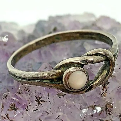 Vintage Sterling Silver 3mm Mother Of Pearl Knot Ring Size 4.5 • $22