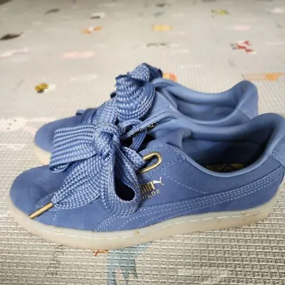 $50 • Buy Women's Puma Blue Suede Sneakers Size US 5.5