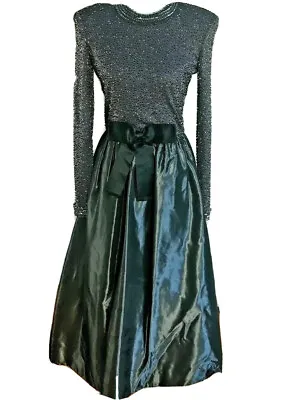 Victoria Royal LTD Sequin Stretch Dress Size 8 Gray Beaded Ball Gown Evening Bow • $120