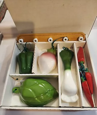 Avon Vintage Gallery Originals Vegetable Measuring Cup And Spoon Set W/Rack New! • $29.95