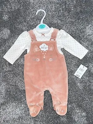 £5 • Buy 0-3 Months Baby Dungaree Outfit - New With Tags
