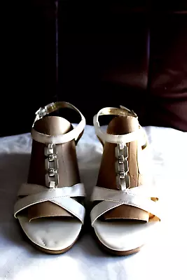 Mootsies Tootsies White Patent Sandals Ankle Strap Low Wedge Size 95 M NWOB • $15