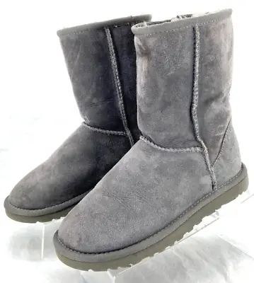 UGG Australia 5825 Classic Short Grey Boots Shoes Winter Snow US Women's 5 • $39.99