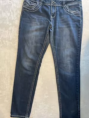 Women’s Premium Vanity Collection Harlow Jeans Tag Says 32w/32l  Measures 36” W • $5