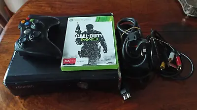$110 • Buy Xbox 360 Slim Black Console 250gb+Controller+TV Cable+Tested+Call Of Duty MW3