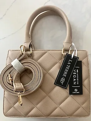 La Terre Fashion Handbag • $14.50