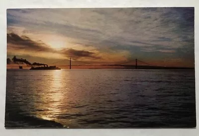 Mackinac Straits Bridge Mich. Postcard (T1) • $4.63