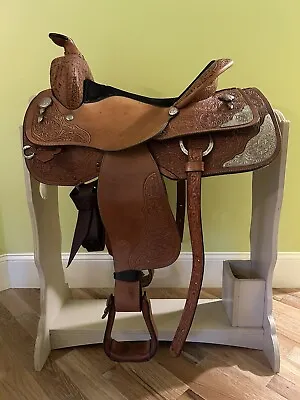 Circle Y Saddle 15.5” Equitation Saddle • $1350