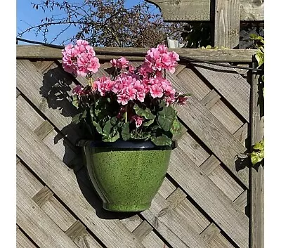 Grumpy Gardener Set Of 2 Faux Ceramic Wall Planters Green • £25