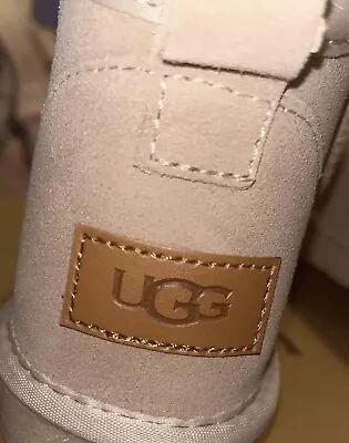 Ultra Mini Ugg Size Uk 5 Sand ￼ • £45