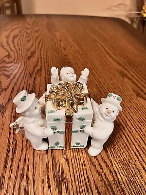 Mikasa RIBBON HOLLY Pattern Snowman Angels  Carrying A Hinged Trinket Jewel Box • $9.95