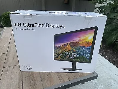 LG Ultrafine 5k 27MD5KL-B Monitor For Mac  Nov 2022 • $625