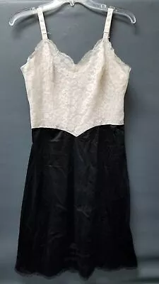 Vintage Vanity Fair Black/White Lace Nylon Nightgown Slip Dress Women's Sz 36 • $29.99