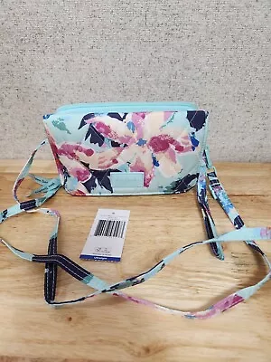 Vera Bradley Ultralight RFID 3 In 1 Crossbody Floating Blossoms • $12.50