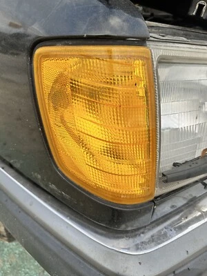 $70.40 • Buy 86-95 Mercedes-Benz W124 E320 300CE Rh Passenger Side Headlight Turn Signal OEM