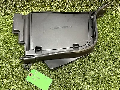 2008-2015 Infiniti Q60 G37 Coupe Battery Cover Trim Right Passenger OEM • $60