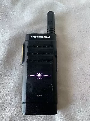 Motorola SL300 Channel Display Radio - Black (AAH88QCP9JA2AN) • $160