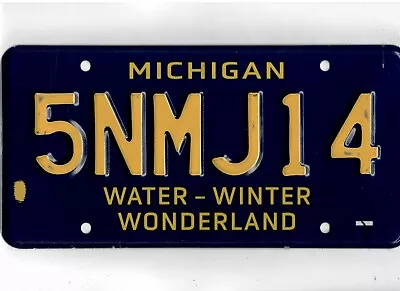 MICHIGAN License Plate  5NMJ14  ***MINT***WATER-WINTER WONDERLAND SPECIALTY* • $12.50