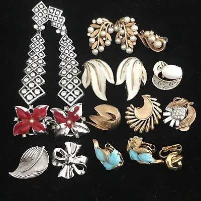 ALL TRIFARI 18 PIECE Lot Vintage Rhinestone Harvest Wear Earrings FIX REPAIR • $1.25