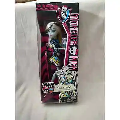 Monster High Coffin Bean Draculaura Doll. NIB • $54.99
