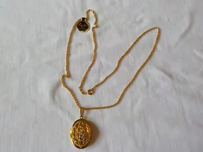 Vintage Oval Gold Tone Locket Pendant Filigree Necklace 24  Chain Excellent • $12