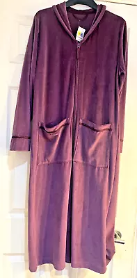 M&S Ladies Purple Plum Zip Robe Fleece Dressing Gown Size 6-8 Standard BNWT • £25