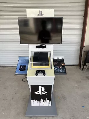 PlayStation 4 Kiosk • $899.99