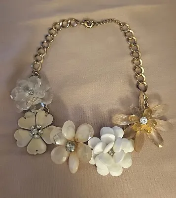 J Crew Gold Tone Chunky Flower Acrylic Rhinestone Statement Necklace Pink Cream • $24