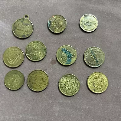 Vintage Showbiz Pizza Place Tokens  Freedom Misc . Coin Lot Wizard • $5.99