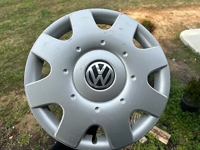 (1) Vw Volkswagen Beetle 16  Oem Wheel Cover Hub Cap 1c0 601 147 D 1998-2002 • $36.90