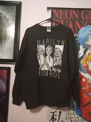 Marilyn Monroe - Black & White Photos - Graphic Crewneck Sweatshirt - Large • $30