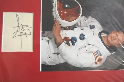Neil Armstrong Original Autograph With 10x8 Photo In 16x12 Inch Mount • £999