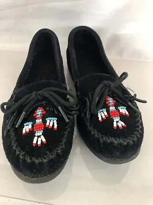 Minnetonka Thunderbird Women's Black Suede Beaded Slip On Moccasin Shoes Size 9 • $39
