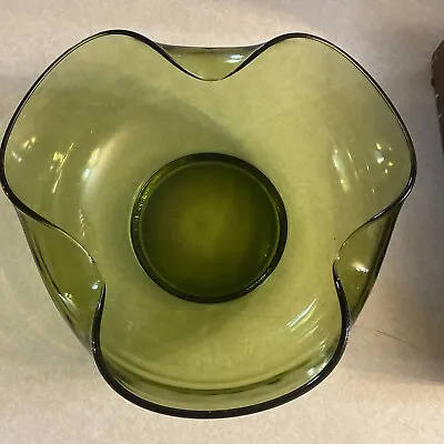 Vintage 1970’s Crimped Green Glass Chip Bowl Very Nice!! • $8.29
