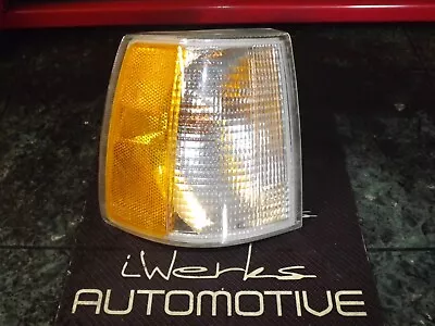 OEM 97-98 Volvo 850 Sedan Front Right Corner Blinker Signal Light Lens Lamp FR R • $79.95