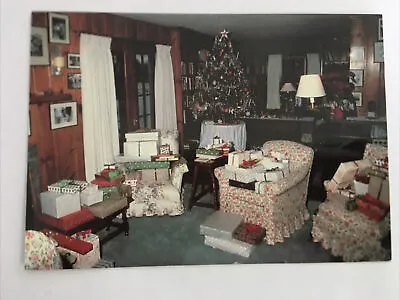 $3.99 • Buy Christmas At Eleanor Roosevelt’s Val-Kill Cottage Hyde Park New York Postcard