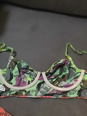 Maaji Moma Please Reversible Soft Cup Underwire Bikini Top Size Medium M • $28.50