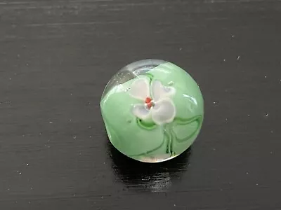 Apr-36 Japanese OJIME Tombodama Netsuke Cream Green Bace Flower • £53.03