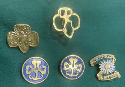 VINTAGE GIRL SCOUT PINs LOT OF 5 • $10