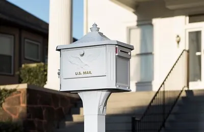 Hamilton Locking Large Capacity Cast Aluminum White Post Mount Mailbox • $68.99